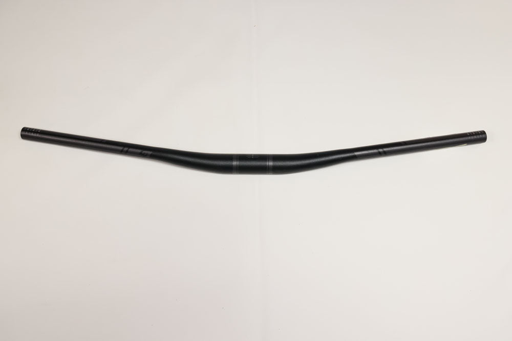 PIVOT PHOENIX CARBON RISER HANDLEBAR - 35, 800MM, 20MM RISE - OPEN BOX, NEW