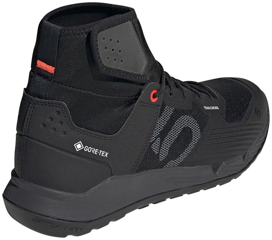 Five Ten Trailcross GTX Flat Shoes - Mens Core BLK / DGH Solid Gray / FTWR White 8.5