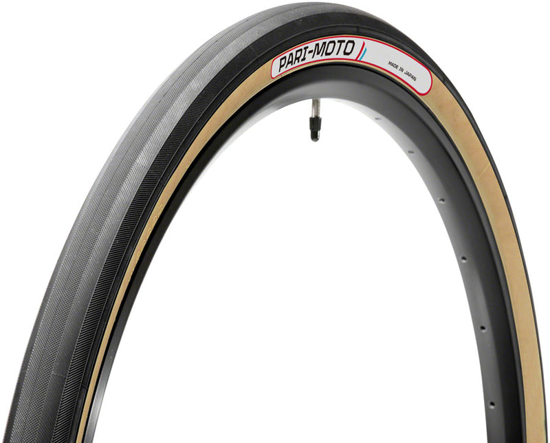 Panaracer Pari-Moto Tire - 650b x 42, Clincher, Folding, Black/Amber